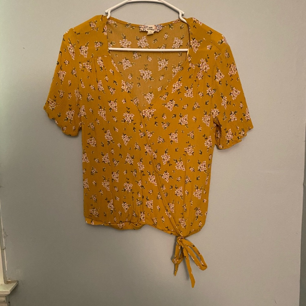 short sleeve, wrap top